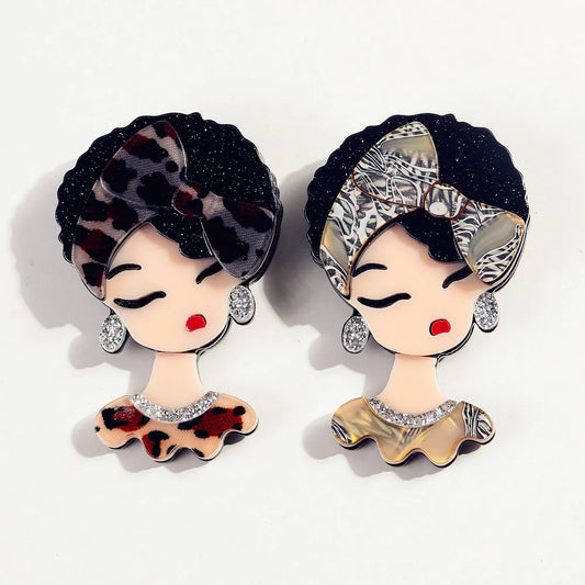 New Leopard Acrylic Bowknot Hairband Girl Brooch Pins for Women Cute Girls Figure Brooches Badges Jewelry Costume Accessories