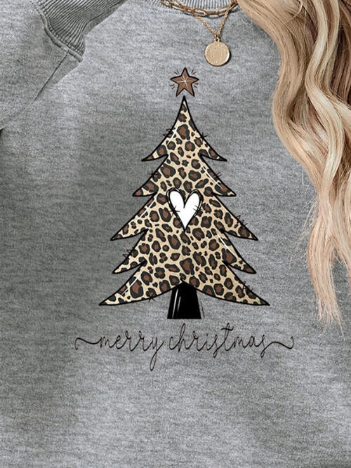 Heart Christmas Tree Graphic Long Sleeve Sweatshirt